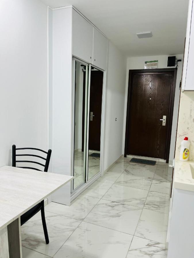 Sea View Studio Apartment In Orbi Residence Batumi Luaran gambar